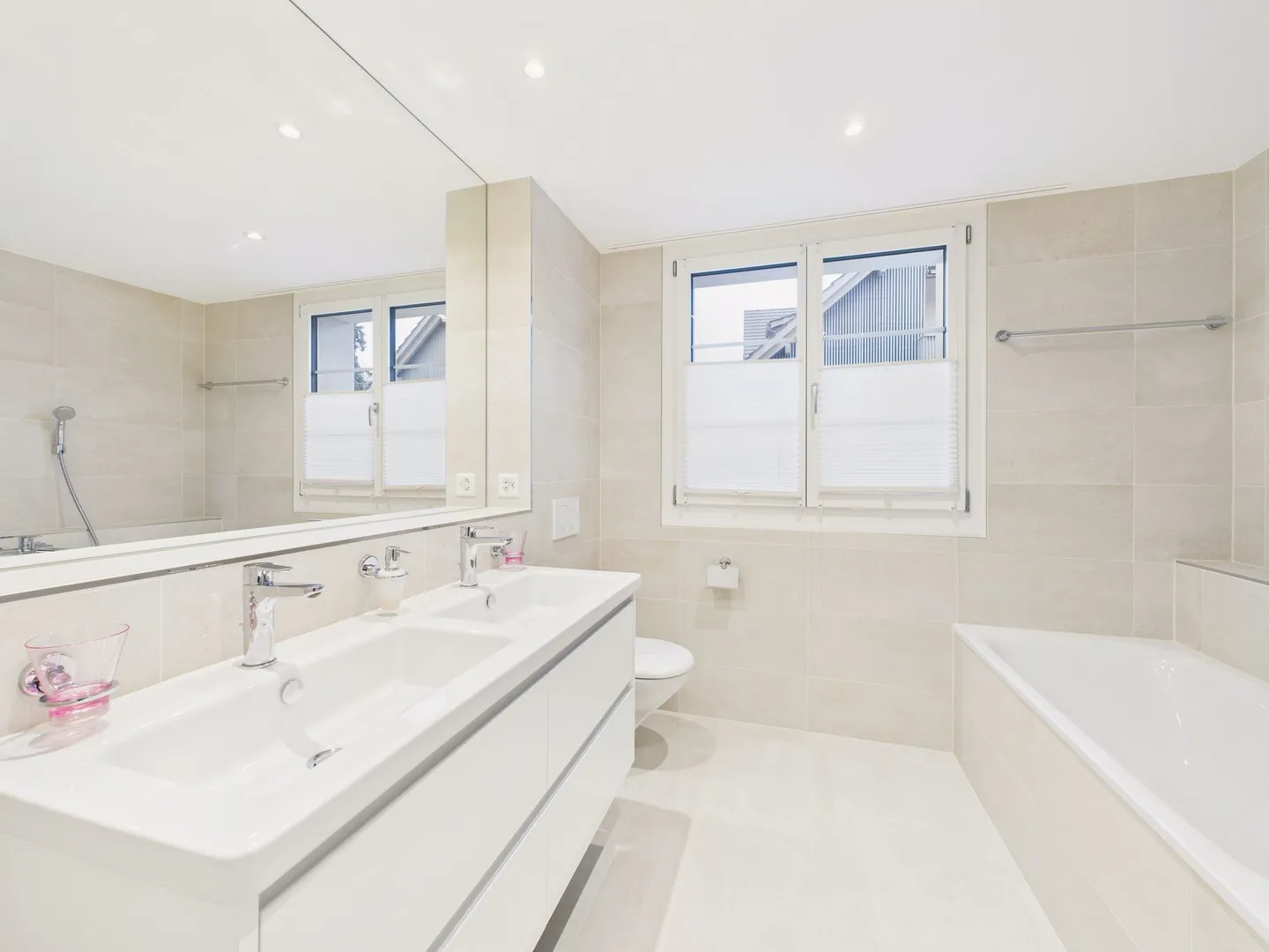 Modernes 5.5-Zimmer Reihenhaus mit praktischem Grundriss, Dorf - Foto 9 von 11