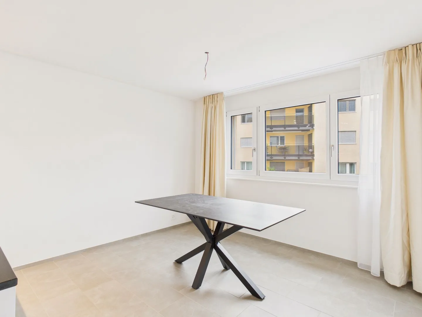 Appartement moderne de 2,5 pièces avec balcon à Altstätten - Photo 2 sur 11