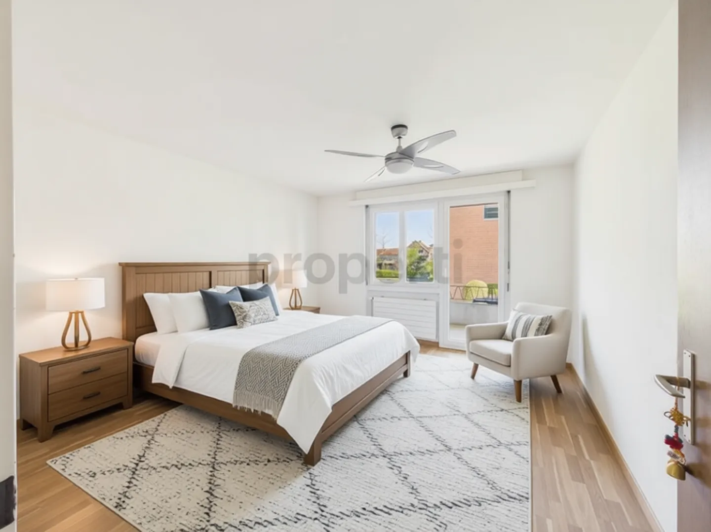 Familienhaus mit sonnigem Balkon - Foto 9 von 13