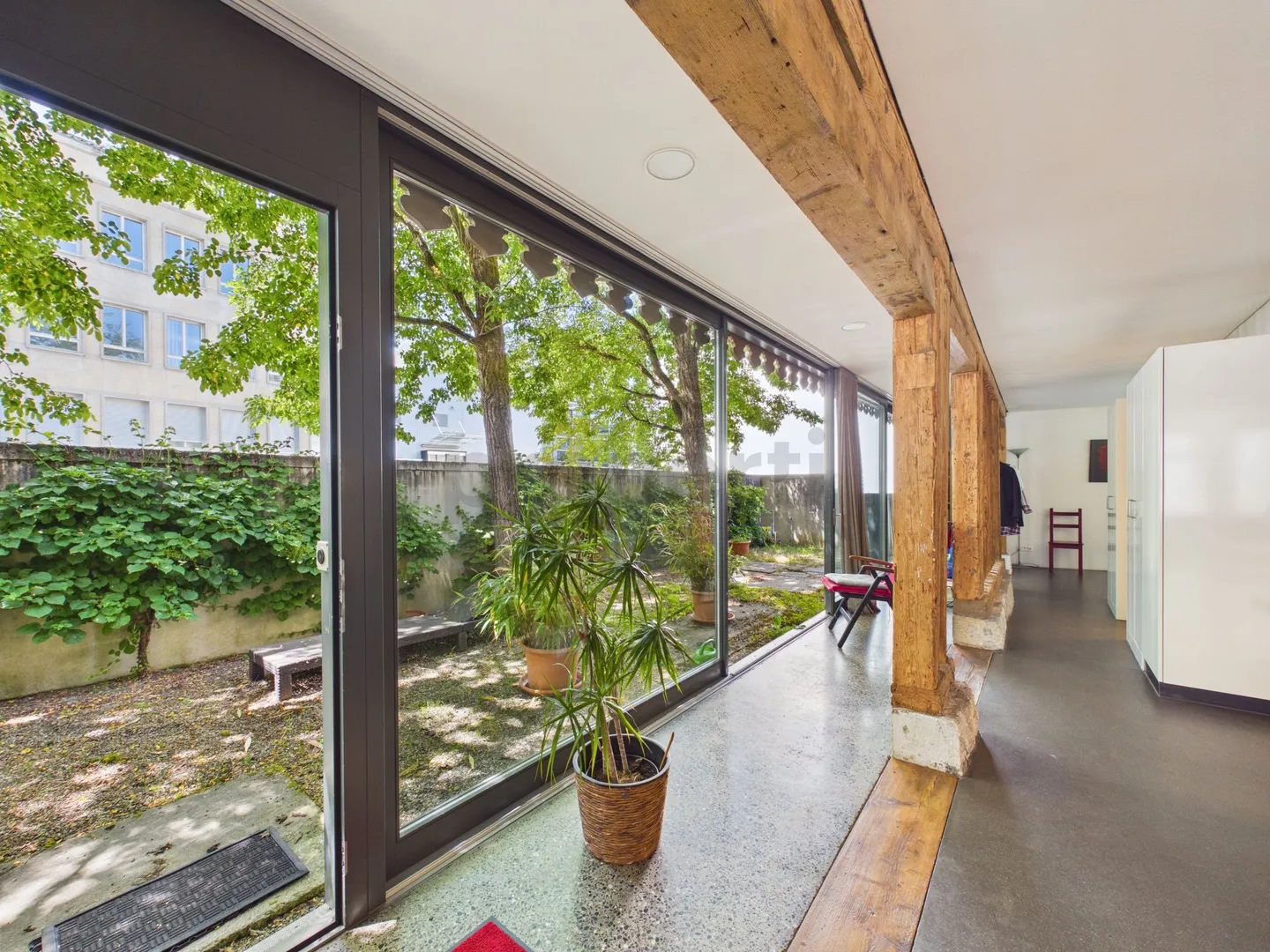 Bijou de loft unique de 2,5 pièces avec âme historique à Aarau - Photo 6 sur 12
