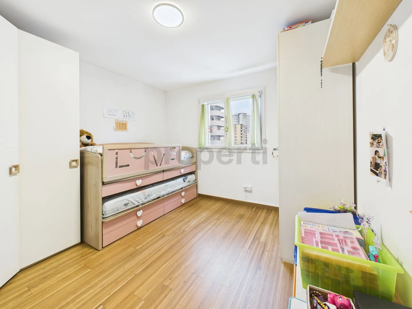 Elegante Appartamento nel Cuore di Lugano: Comfort e Stile in Posizione Privilegiata - Foto 6 di 10