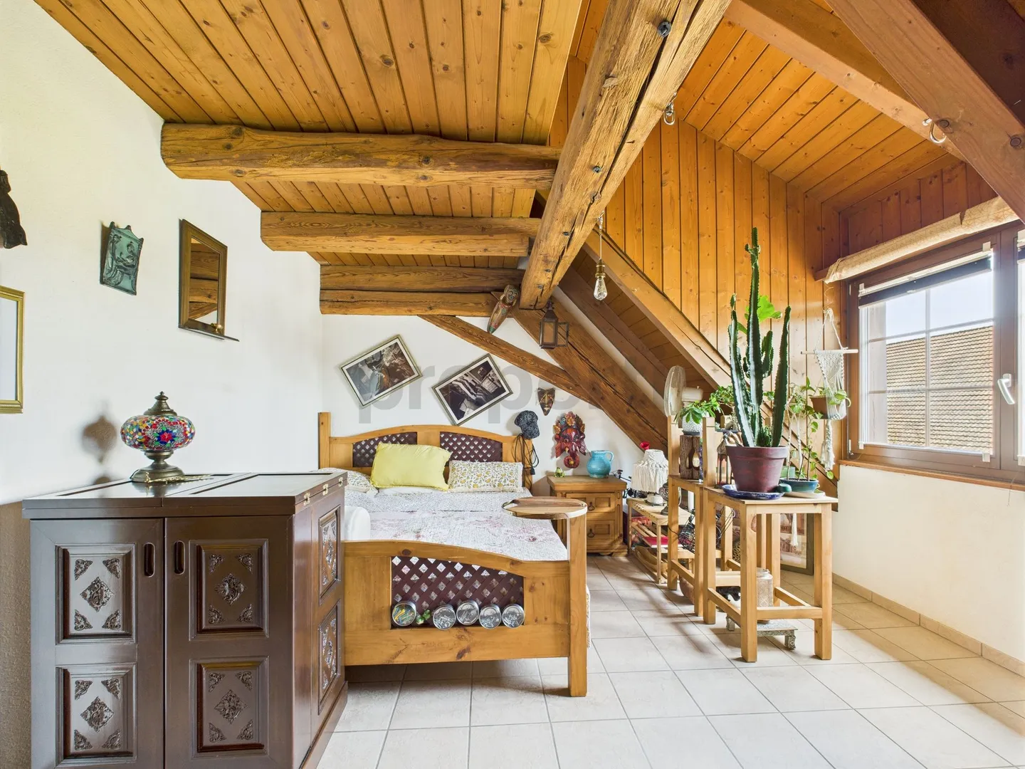 Exquisite 5.5-Zimmer Dachwohnung mit Gartenbereich in Oberglatt - Foto 9 von 11