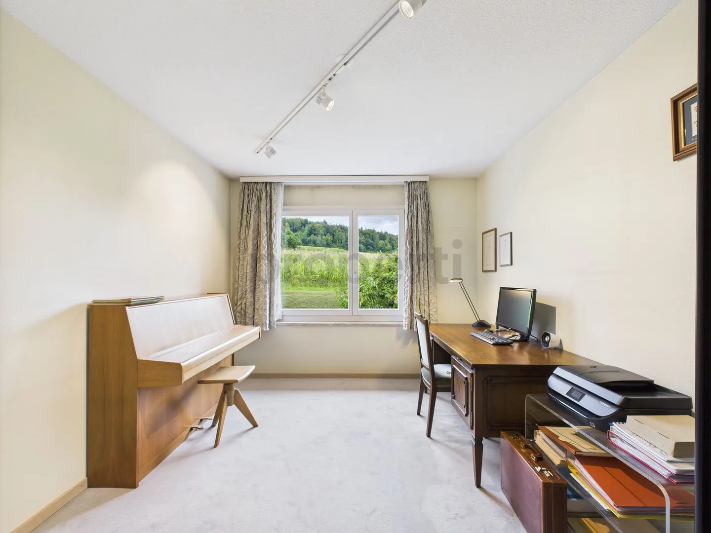 Appartamento soleggiato di 4,5 stanze con vista lago - Foto 9 di 13