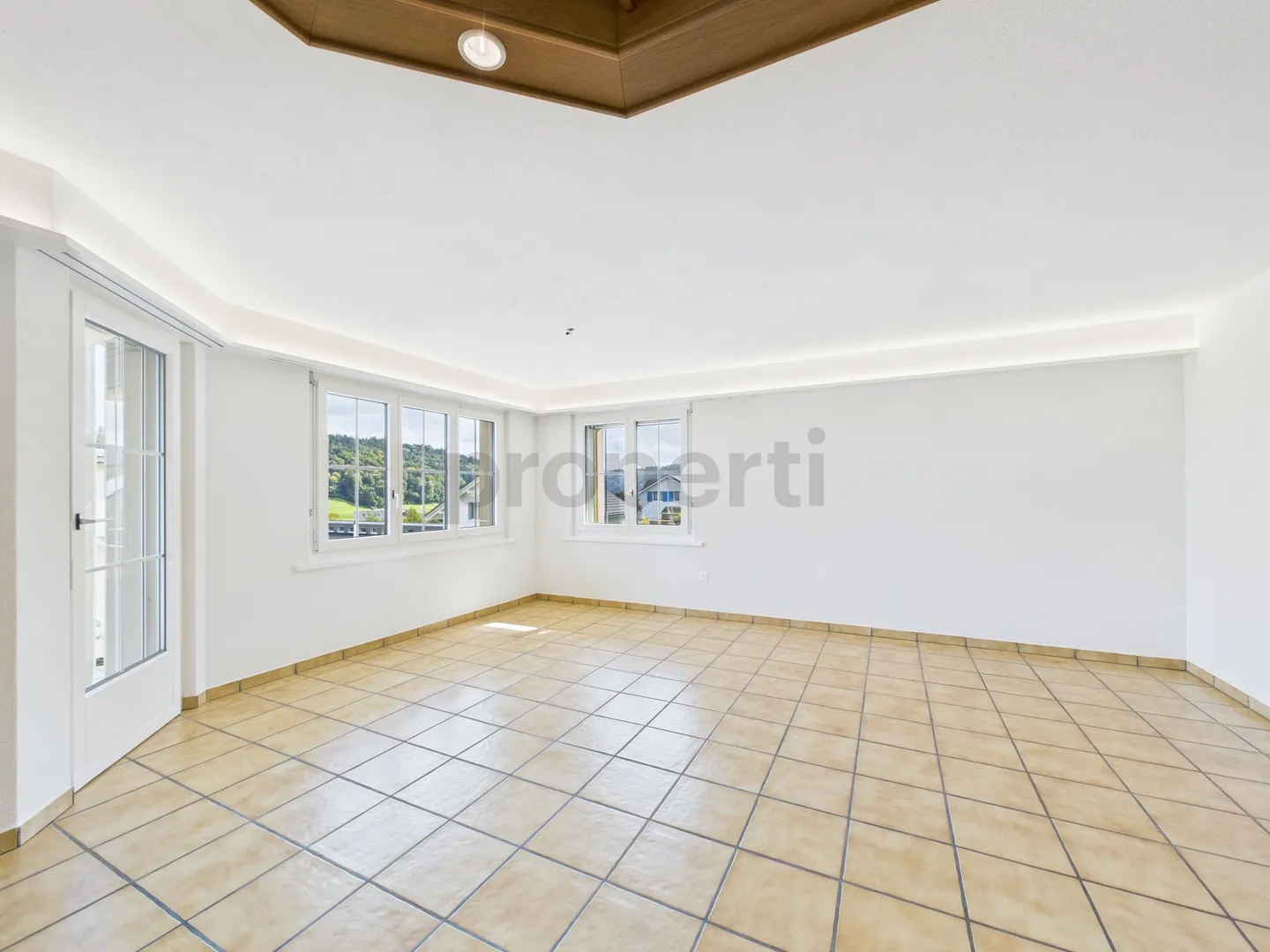 Charmante 2.5-Zimmer-Wohnung in ruhiger und zentraler Lage in Busswil - Foto 1 von 11