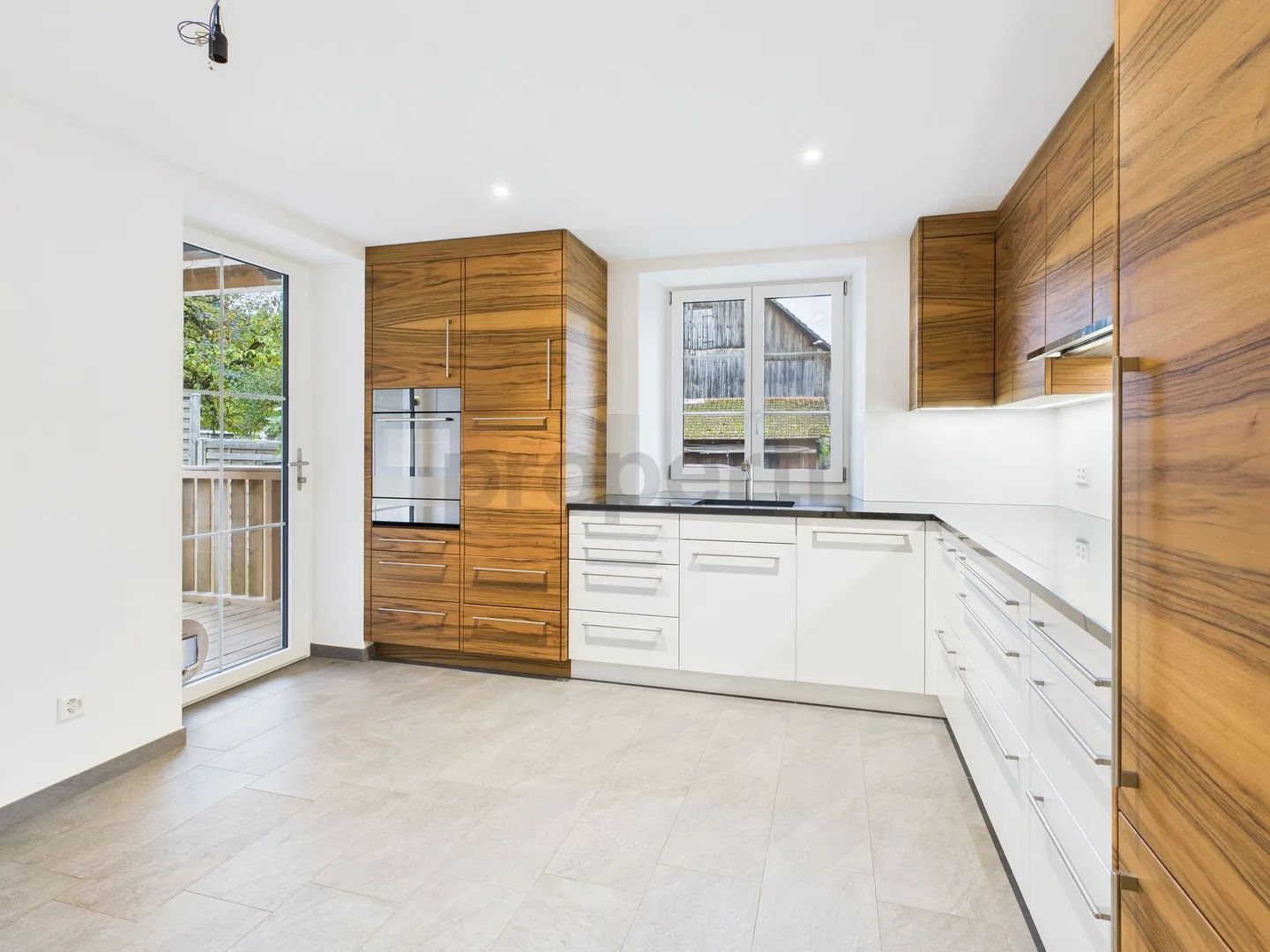 Appartamento attraente di 3,5 stanze con balcone a Zweidlen - Foto 4 di 9