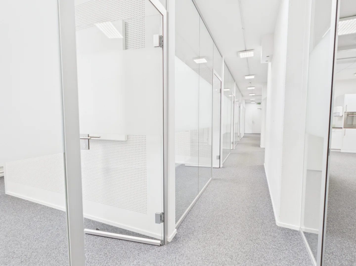 Exquisites Büro mit vielseitigen Nutzungsmöglichkeiten in Aarwangen, BE - Foto 8 von 9