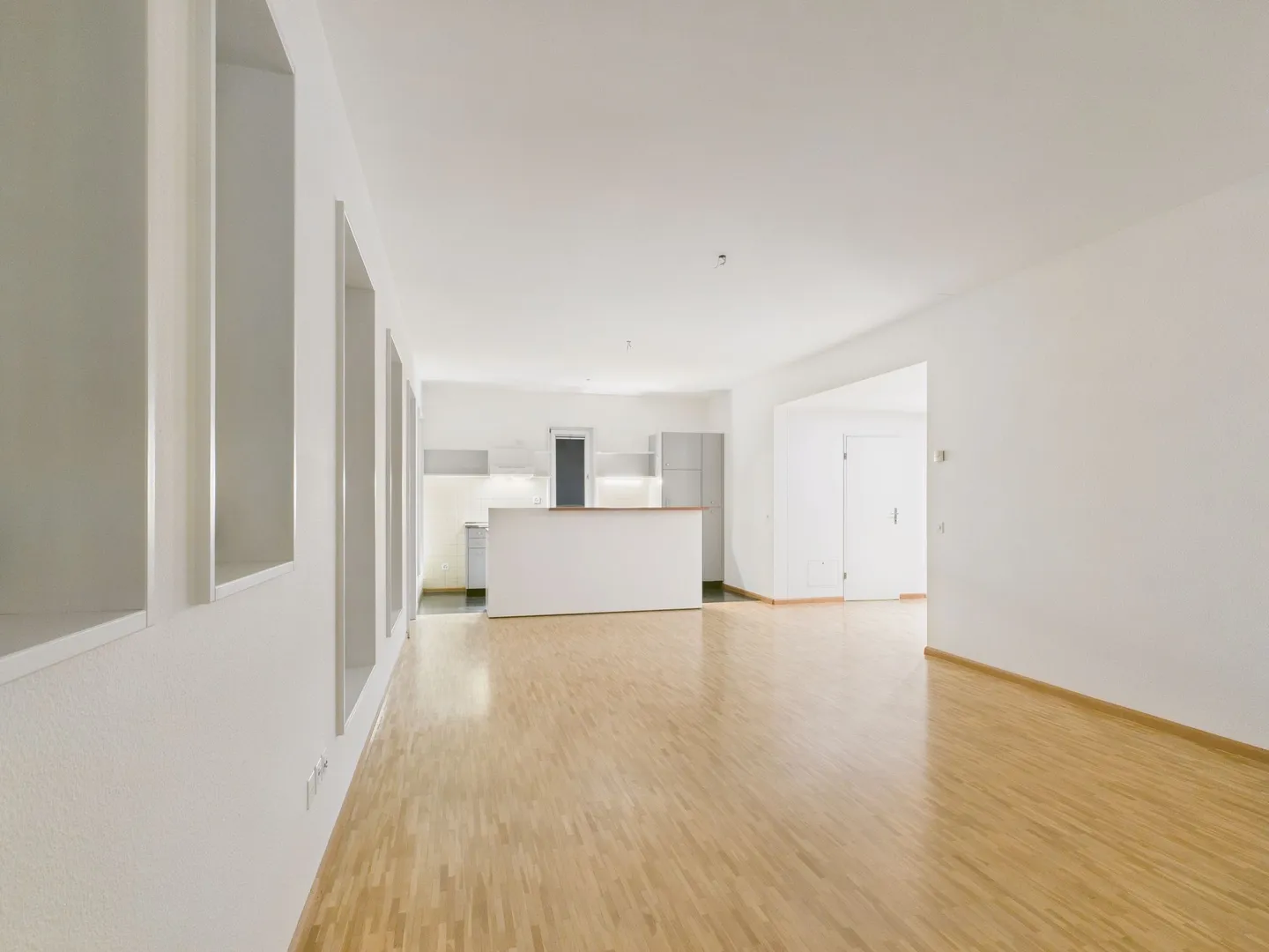 Grosszügige 3.5-Zimmer Wohnung mit Balkon in Biel-Benken BL - Foto 1 von 10
