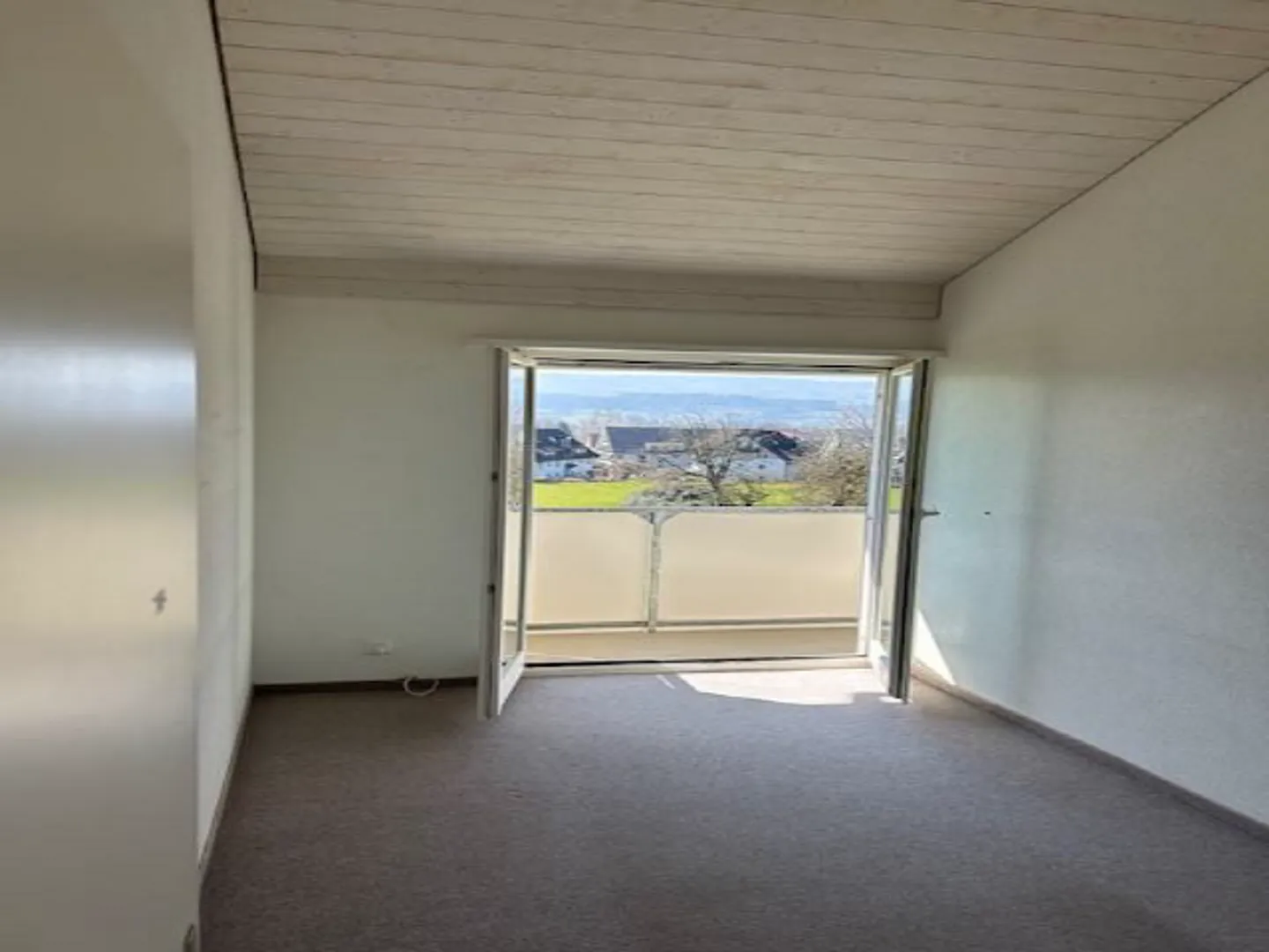 Schönes 4.5-Zimmer Einfamilienhaus mit Garten in Ottenbach - Foto 8 von 13