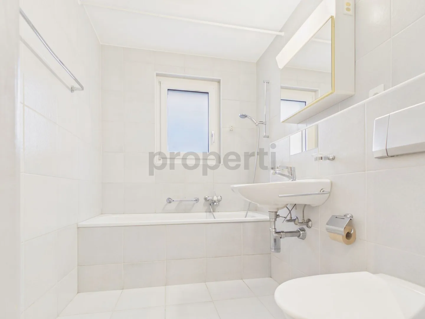 Bright 4-room apartment in an attractive residential area in Murten - Photo 9 of 12