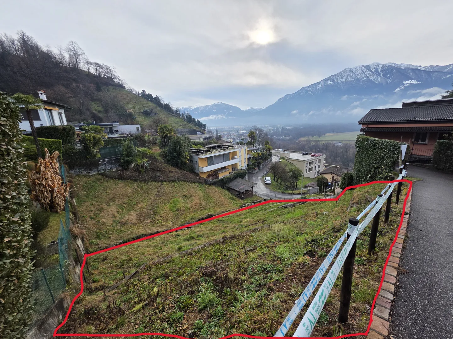 Elegant building plot close to services and transport, Gordola - Photo 1 of 2