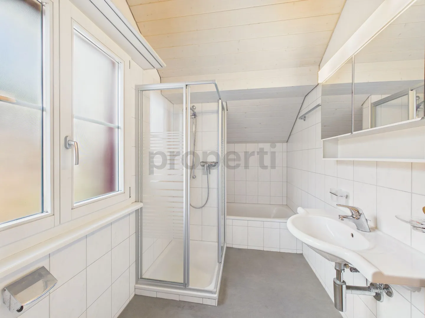 Spacious 4.5-room apartment with balcony, Ermatingen - Photo 10 of 12