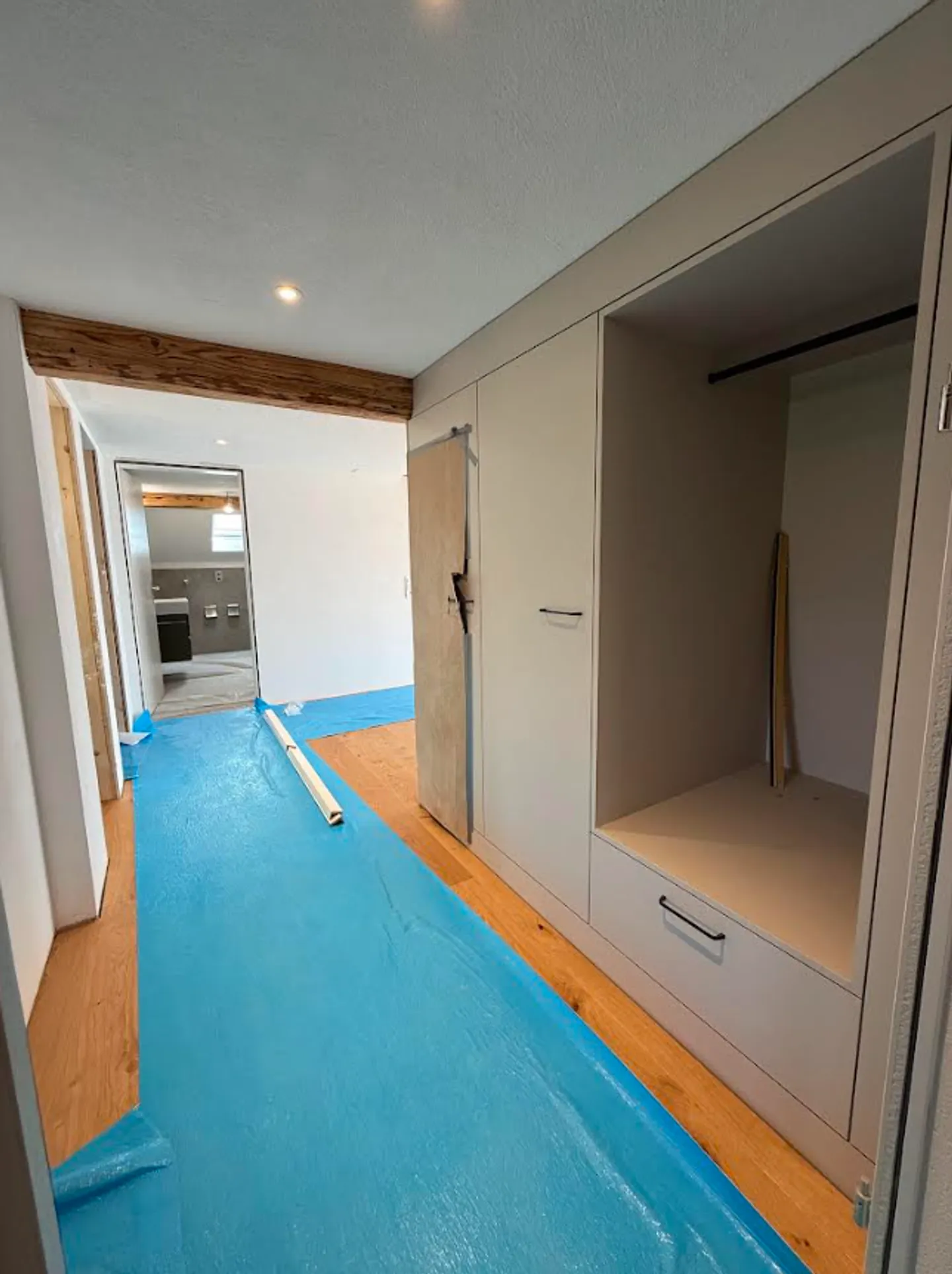 Renovated Apartment with Charm - Photo 8 of 11