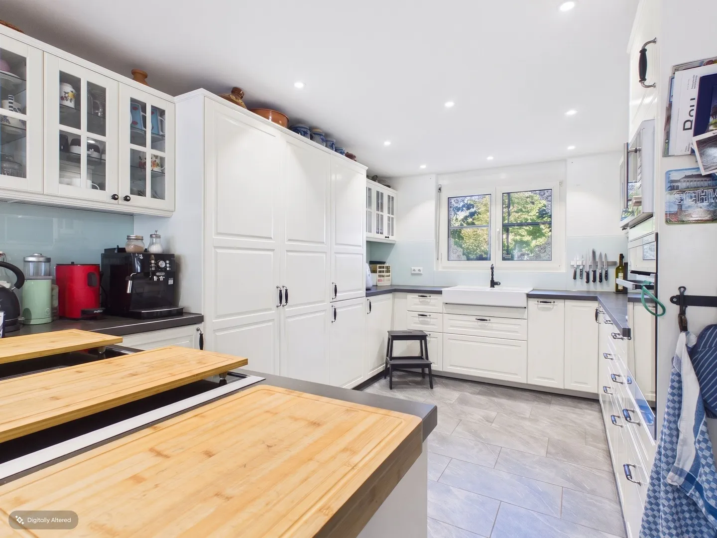 Underfloor heating for a pleasant living climate, Four bedrooms, Quiet and family-friendly location - Photo 4 of 11