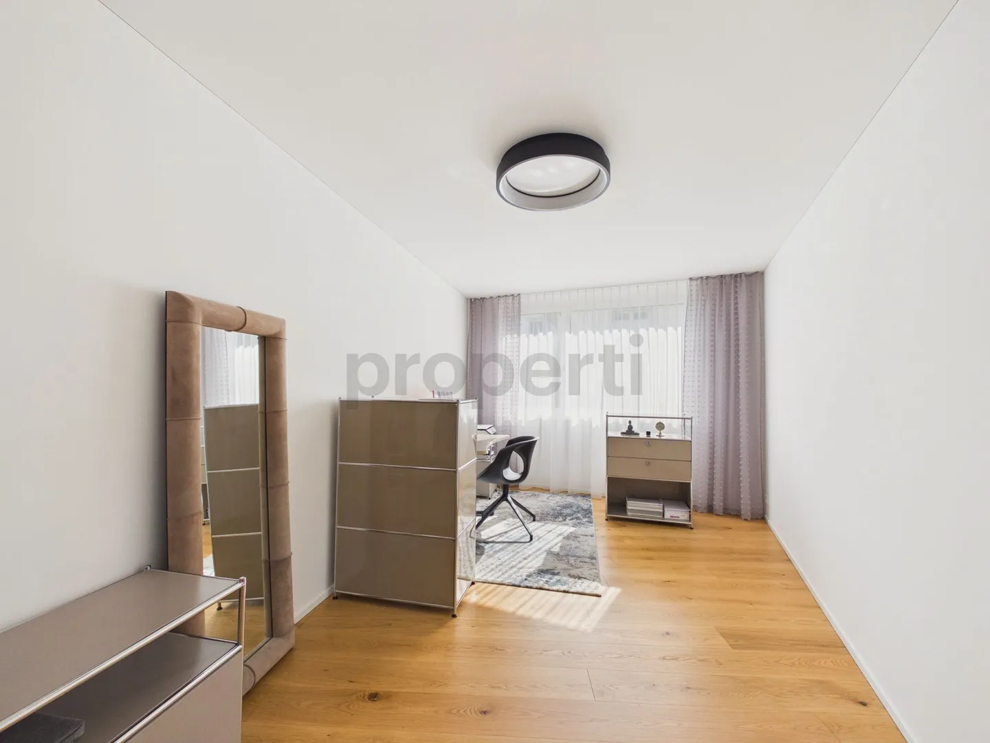 Appartement élégant de 3,5 pièces avec vue sur le lac et grand balcon - Photo 6 sur 12