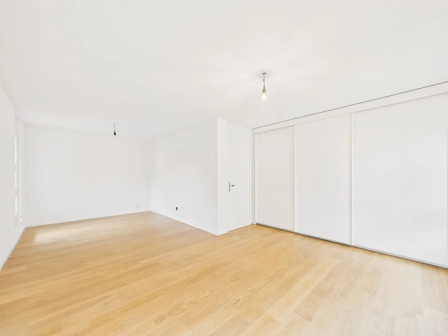 Appartamento triplex di 6,5 stanze appena ristrutturato a Wallisellen, Canton ZH - Foto 5 di 9
