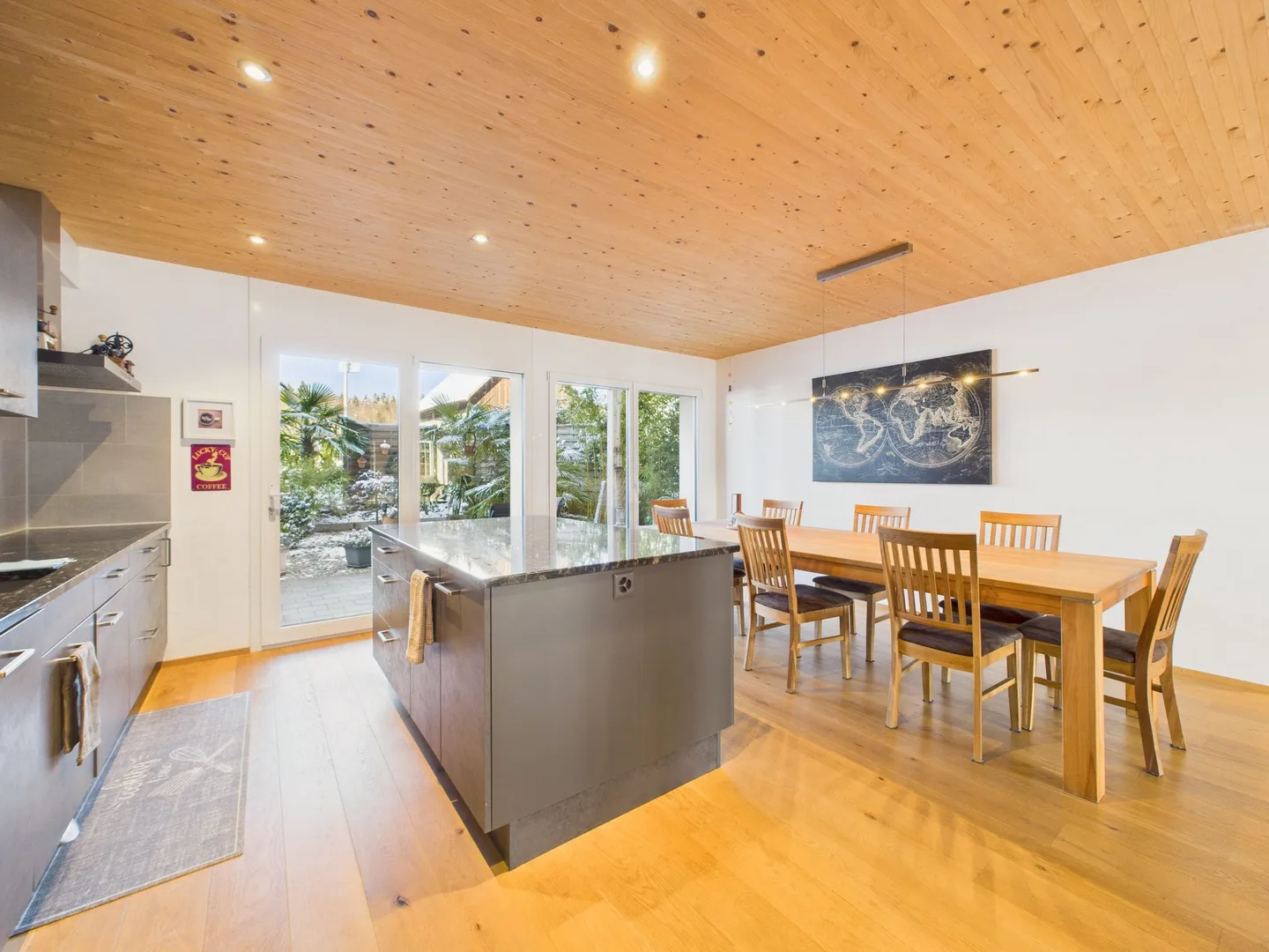 Bright 4.5-Room Apartment in Buchegg - Photo 1 of 12