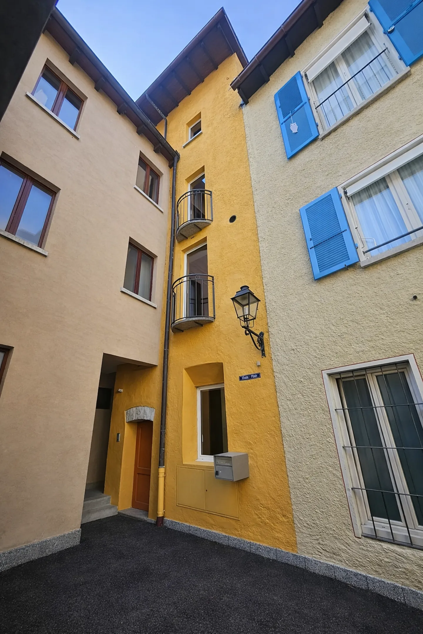 Splendida casa ristrutturata nel nucleo Melide con 4.5 locali - Foto 1 di 13