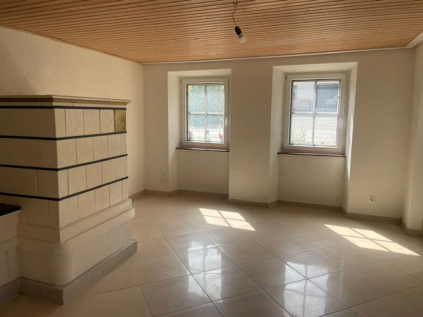 Casa colonica di 4 stanze vicino a scuole e mezzi pubblici, Wegenstetten - Foto 1 di 7