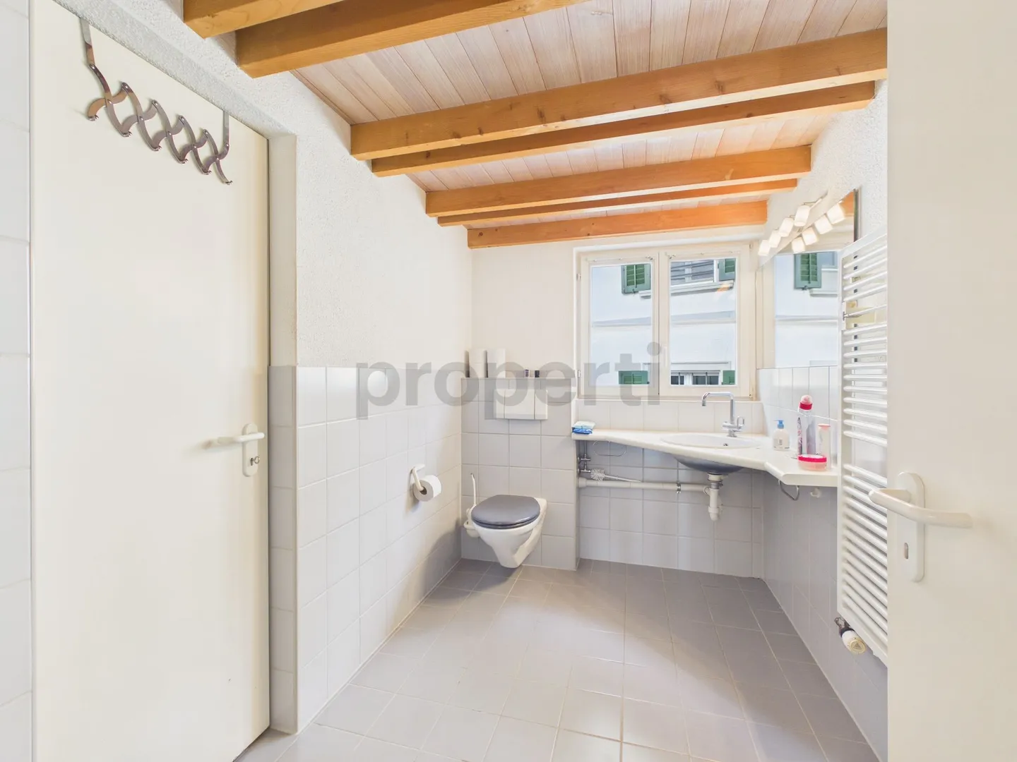 Luminoso appartamento loft con balcone sul verde, Hausen am Albis - Foto 8 di 13