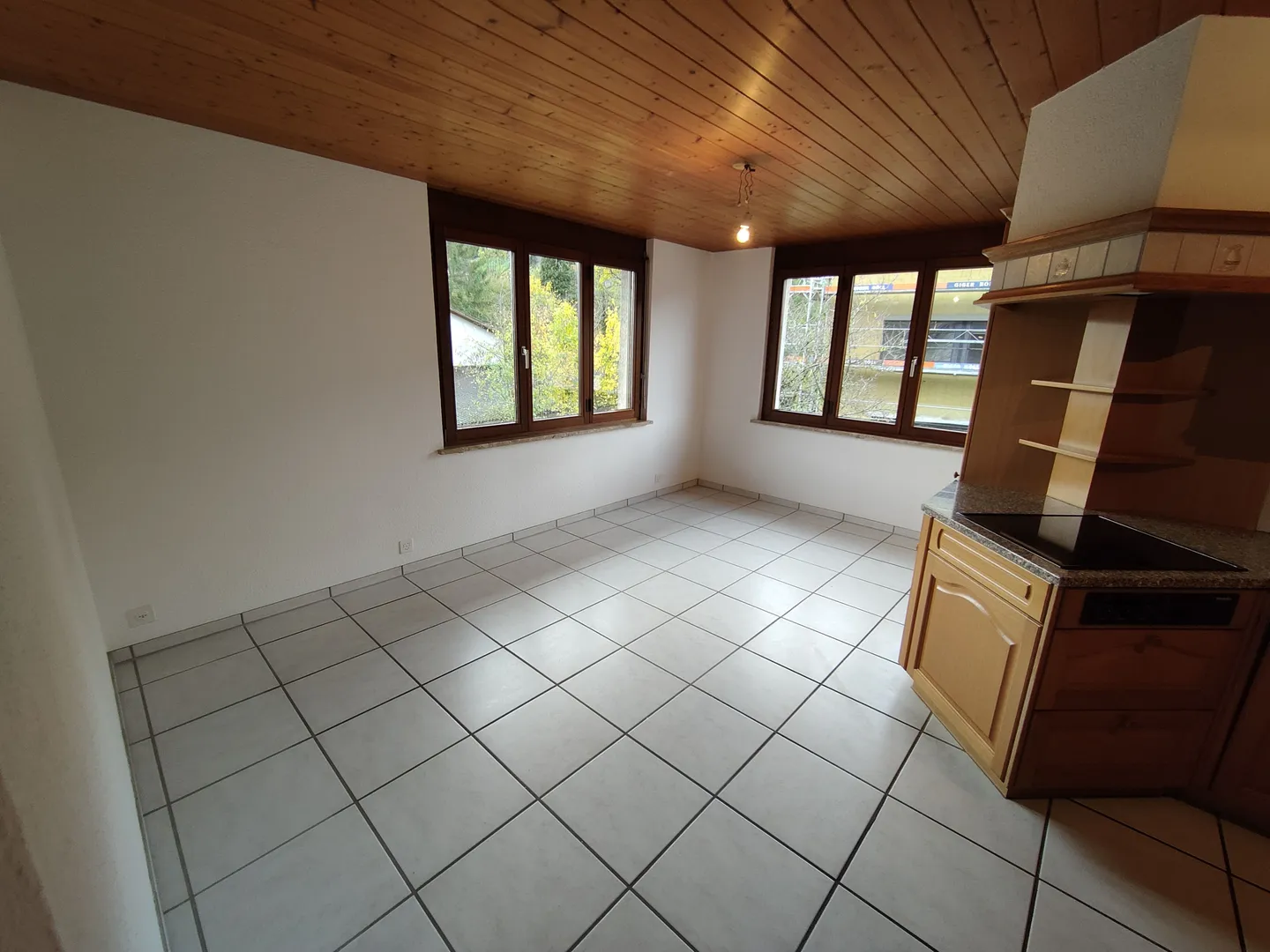 Appartement de 5,5 pièces situé au calme avec charme et beaucoup d'espace à Obermumpf - Photo 2 sur 13