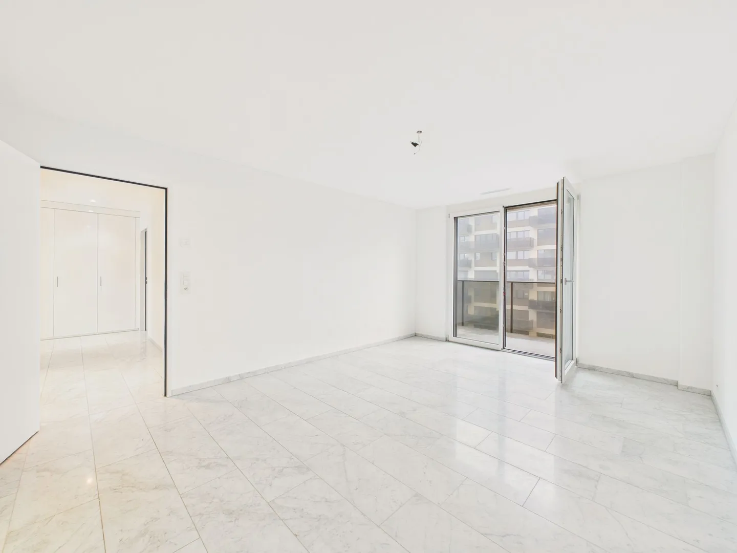 Modern 4.5-room apartment in family-friendly location in Dübendorf - Photo 1 of 11