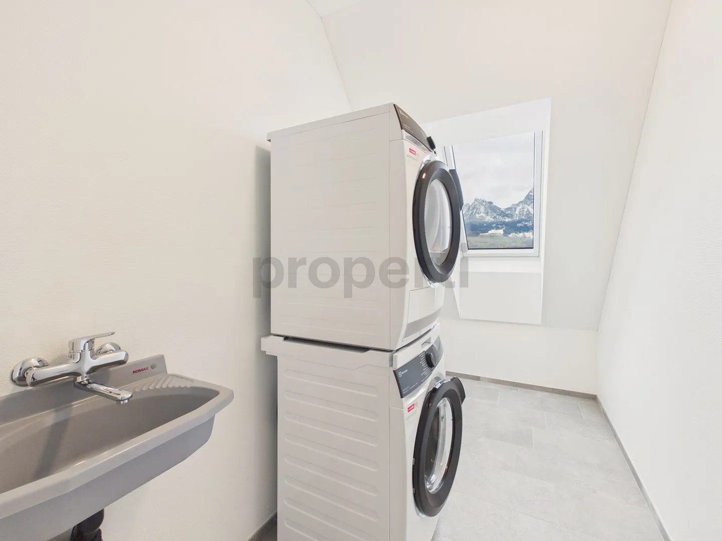 Appartement penthouse moderne de 4,5 pièces avec balcon, Brunnen - Photo 12 sur 13