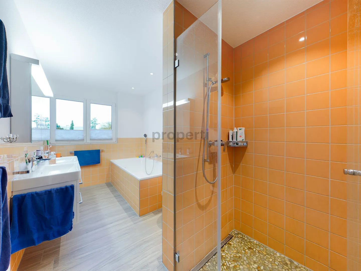 Modern und herzlich mit grossem Balkon - Photo 6 of 8