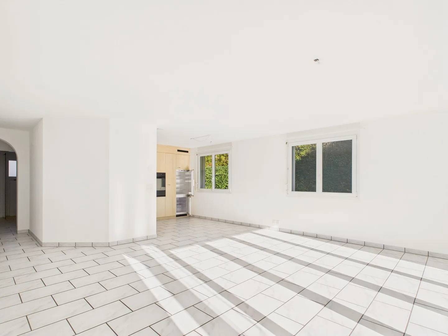 Belle appartement de 3,5 pièces au rez-de-chaussée dans un endroit calme et ensoleillé à Zizers - Photo 2 sur 11