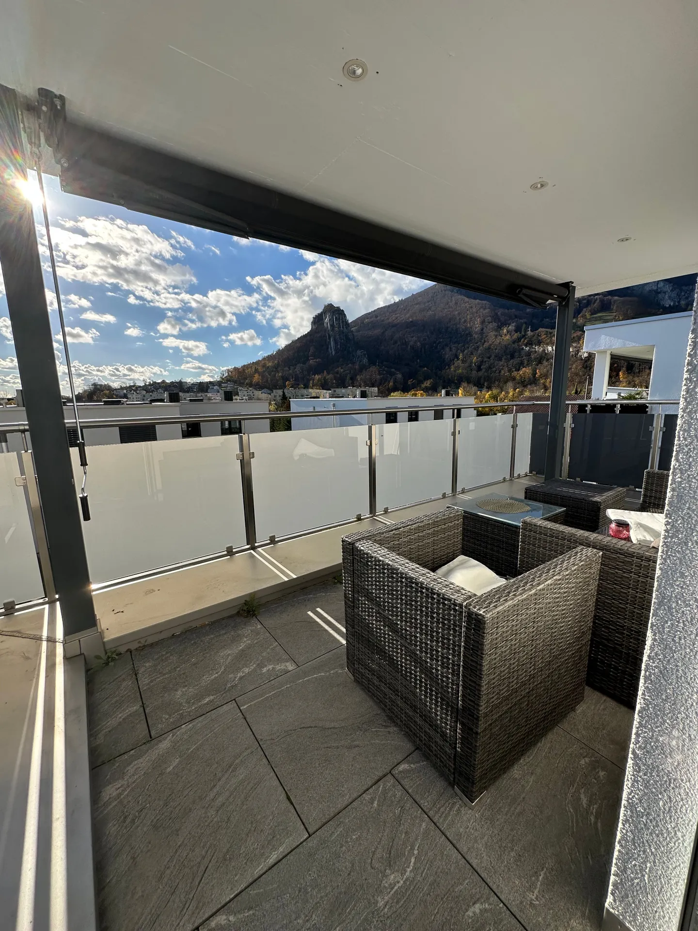 Family-friendly 6.5-room single-family house with generous garden area in a central location - Photo 11 of 13