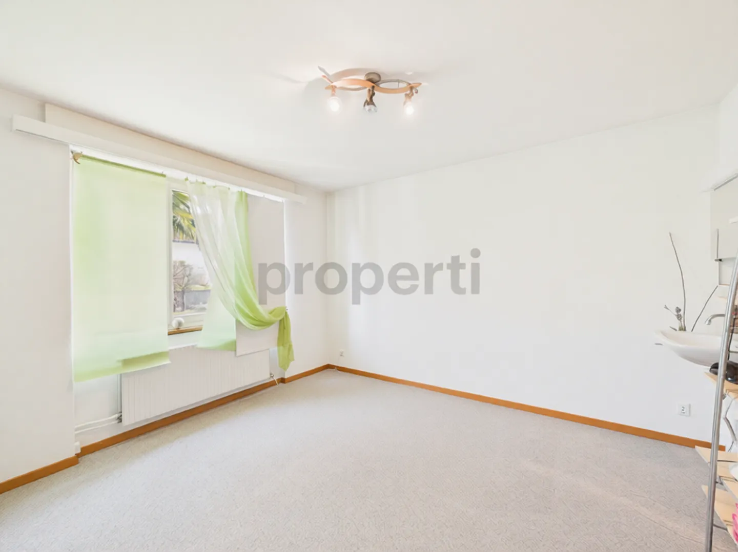 Familienhaus mit sonnigem Balkon - Foto 12 von 13