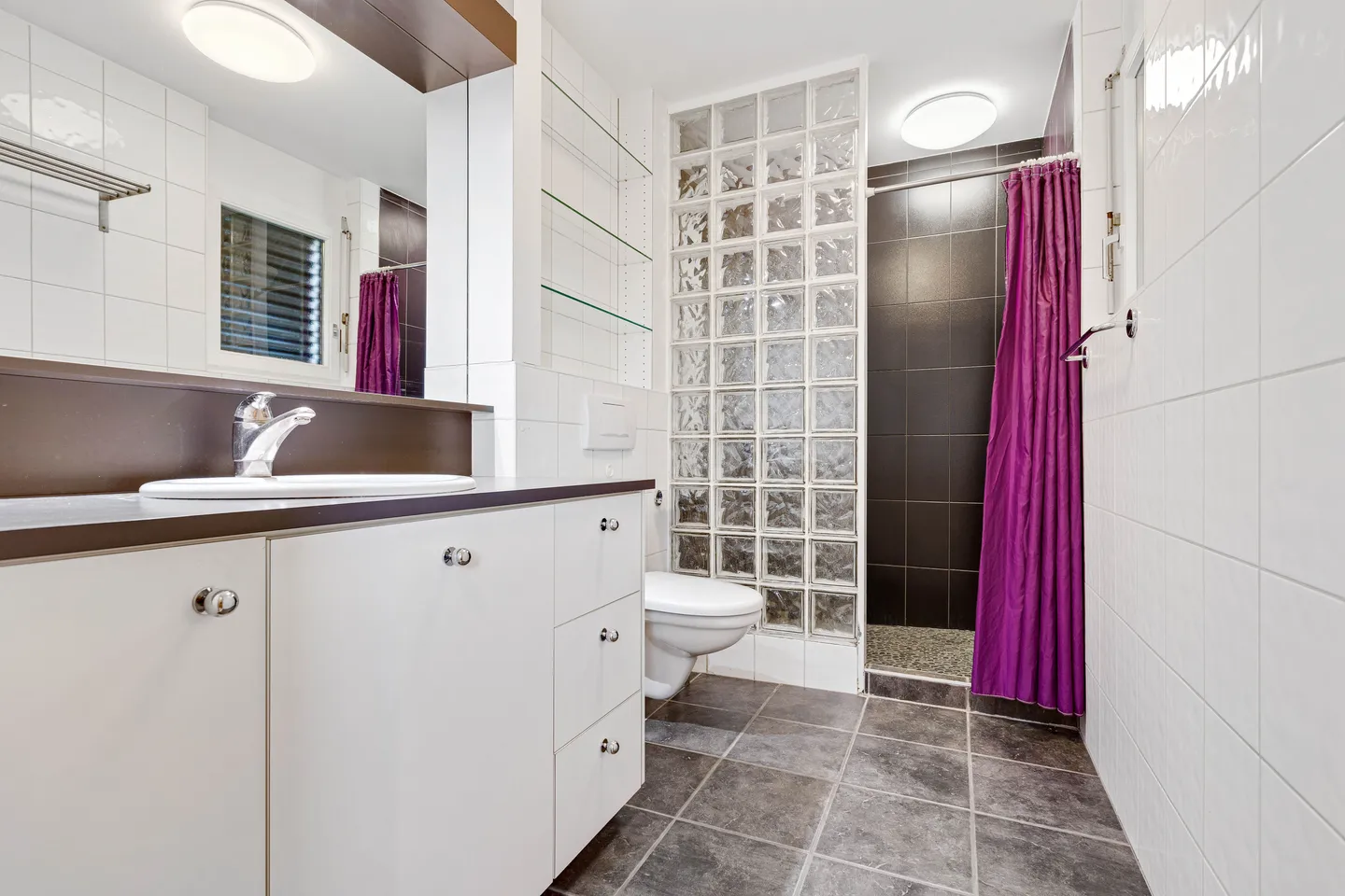 Architektenvilla mit Panoramablick auf die Waadtländer Alpen und die Dents du Midi - Foto 10 von 13