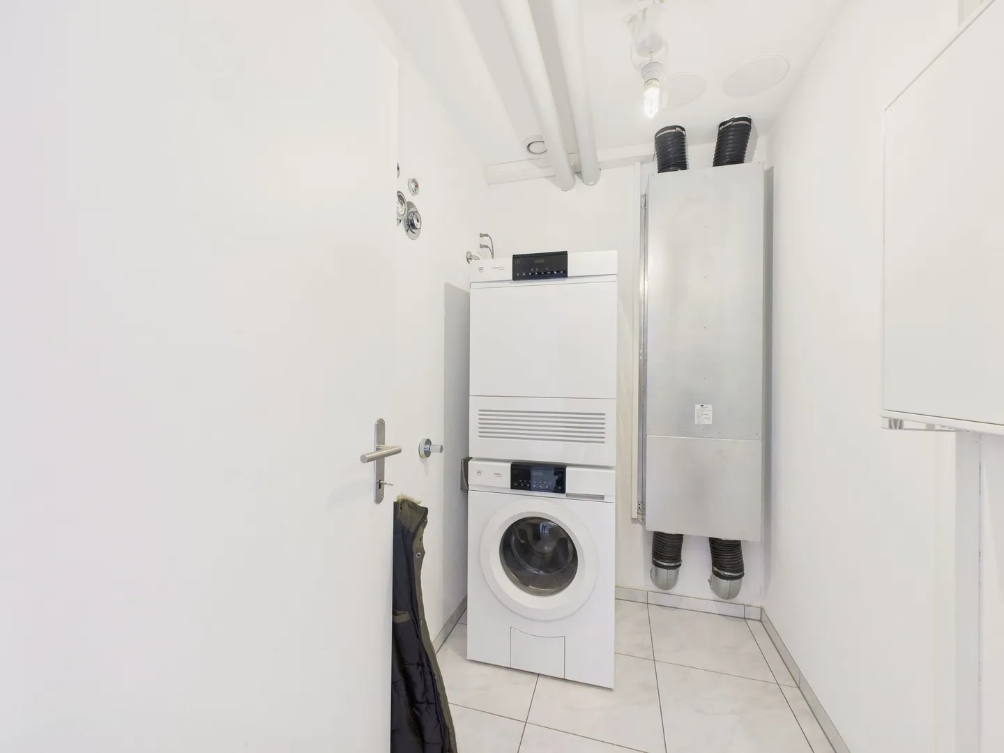 Modern 4.5-room apartment in family-friendly location in Dübendorf - Photo 10 of 11