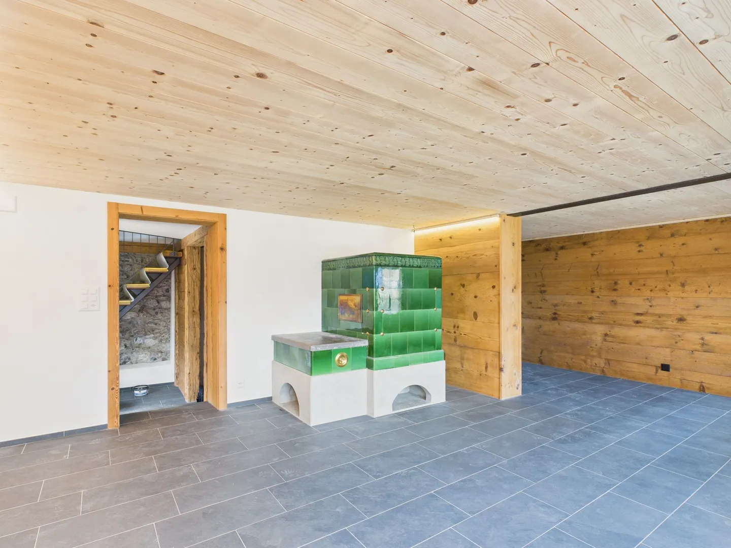 Bright single-family house with breathtaking views in Mühlehorn - Photo 5 of 12