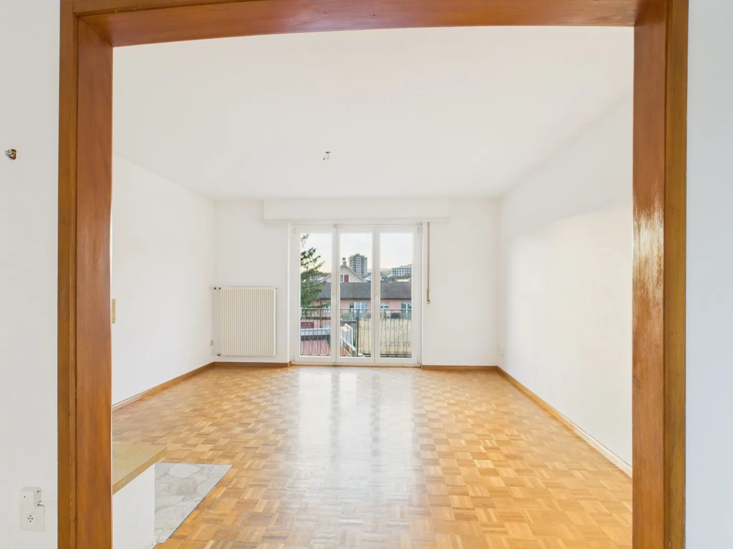 Appartement spacieux de 4.5 pièces dans un petit immeuble calme à Delémont - Photo 2 of 13