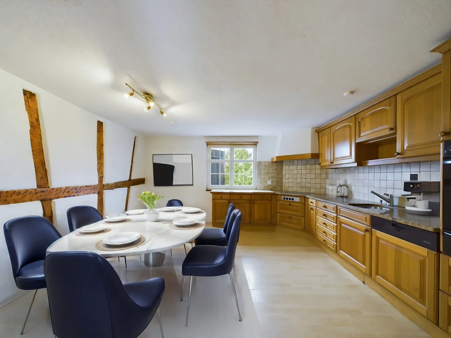 Grosszügige 5.5-Zimmerwohnung in Oberaach - Photo 2 of 12