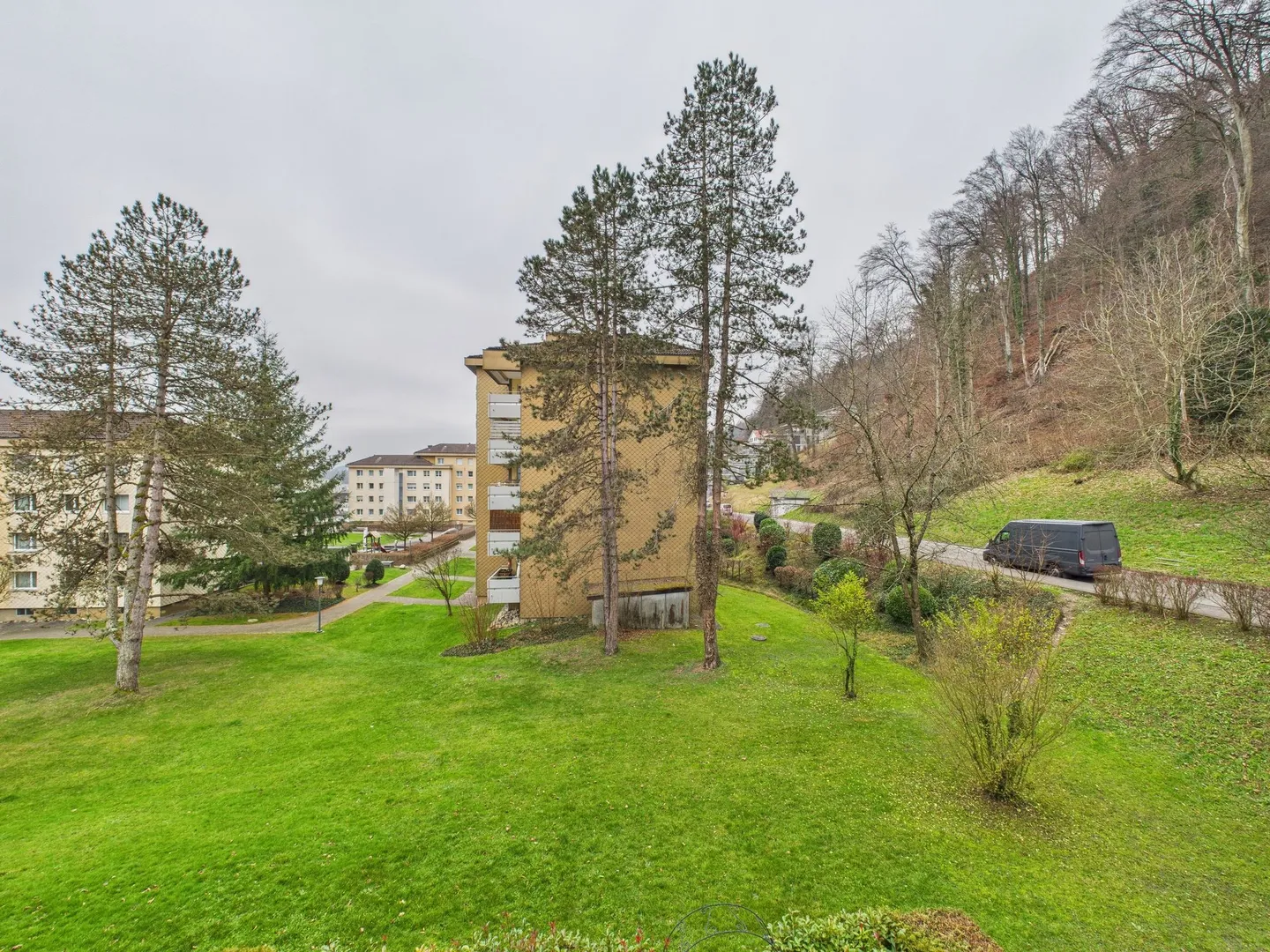 Bright 3.5-room apartment with balcony in Brugg - Photo 10 of 11