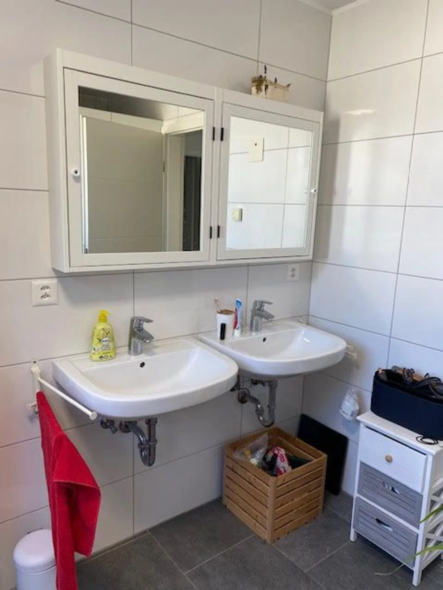 Bright Living Joy with a View - 4.5-Room Apartment in Malix, GR - Photo 9 of 12