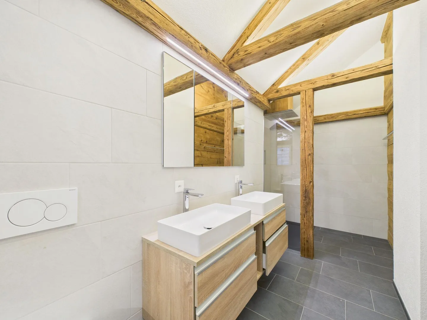 Bright single-family house with breathtaking views in Mühlehorn - Photo 9 of 12