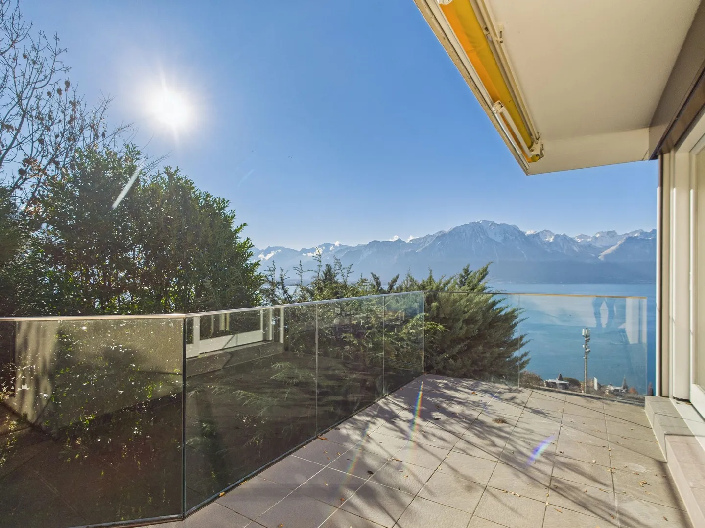 Appartamento eccezionale con vista panoramica sul Lago di Ginevra a Chernex - Foto 12 di 13