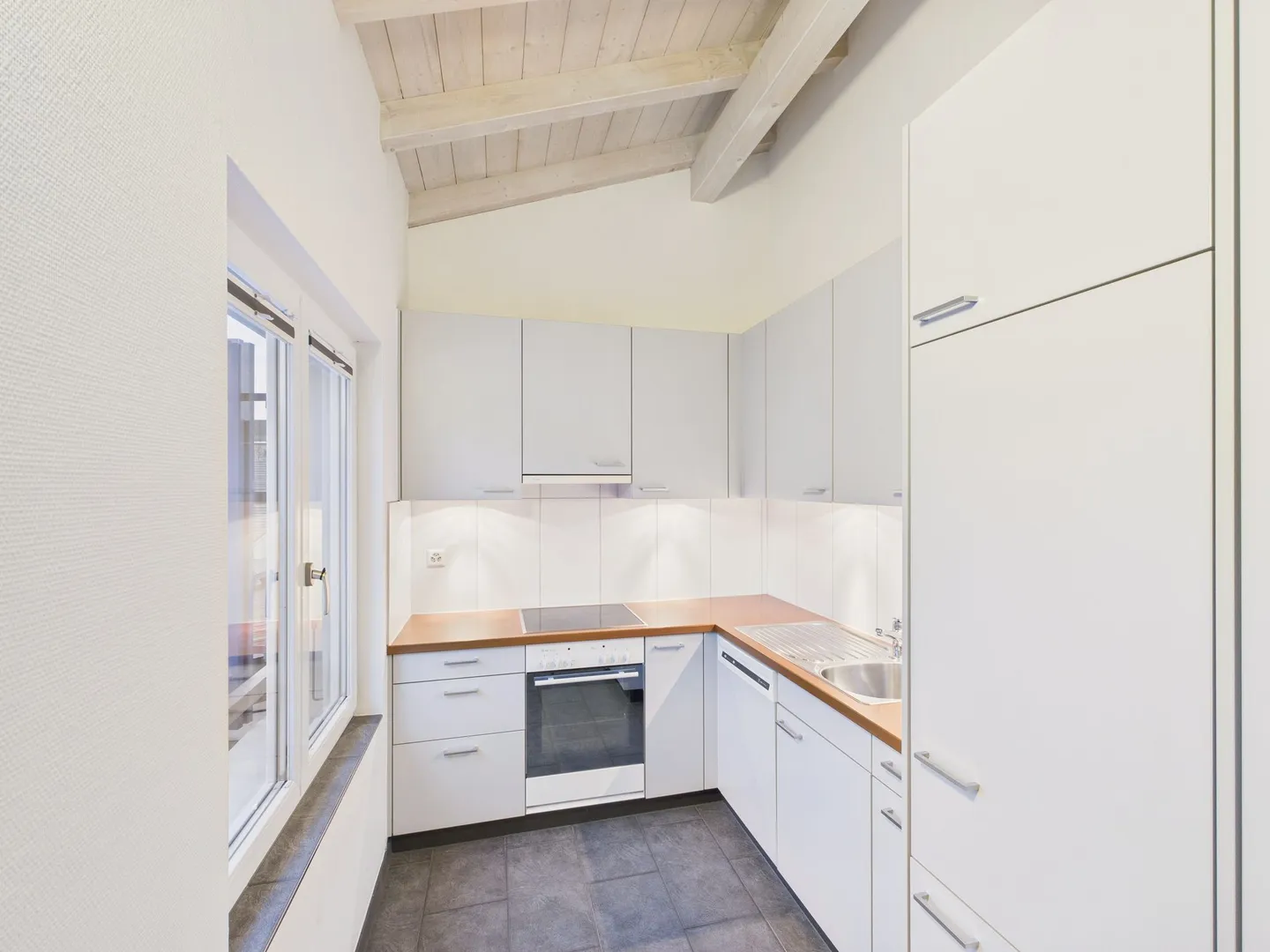 Charmante appartement 2.5 pièces avec emplacement central, Muttenz - Photo 2 sur 9