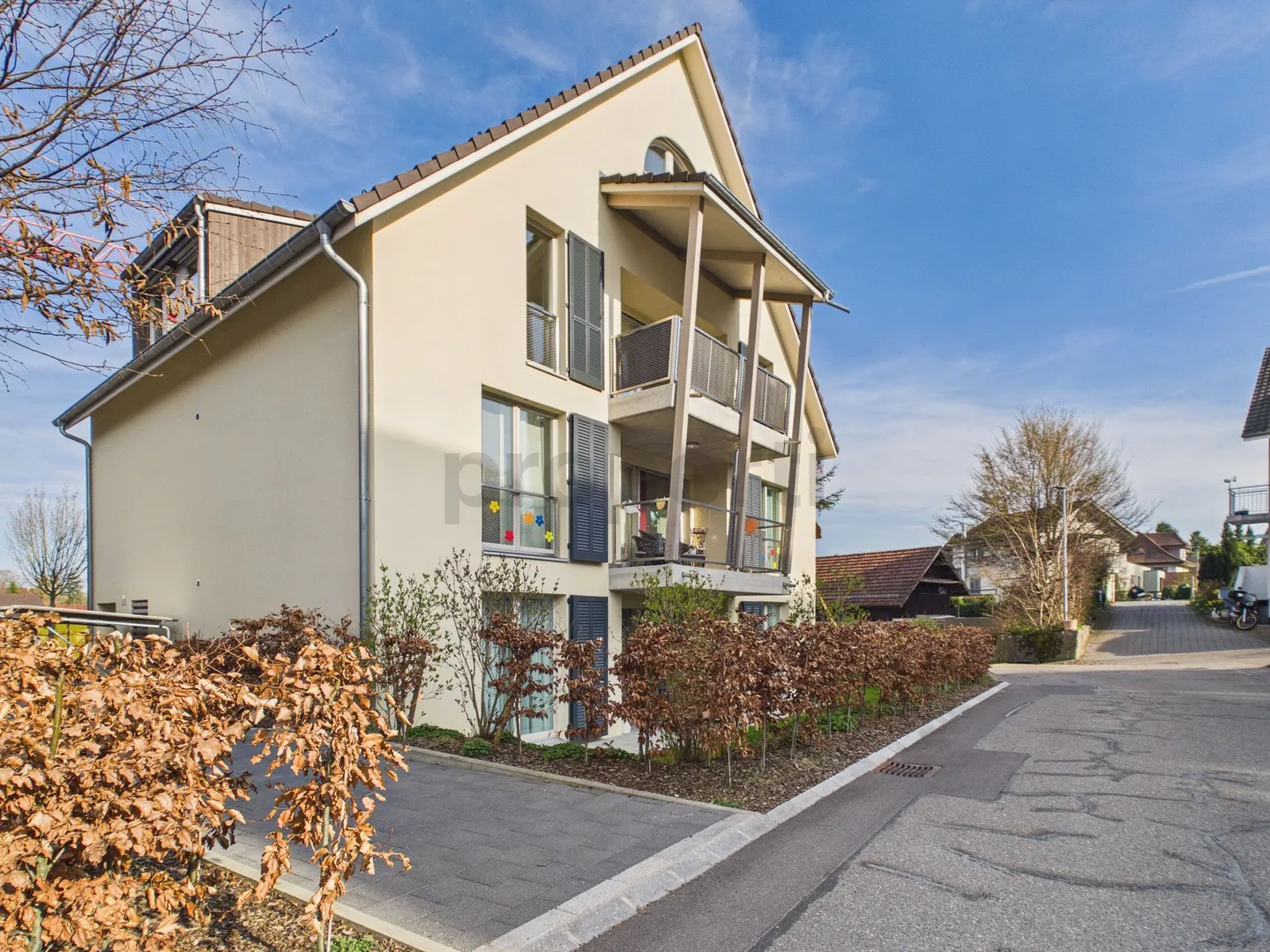 Moderne Maisonette mit Balkon - Foto 1 von 13