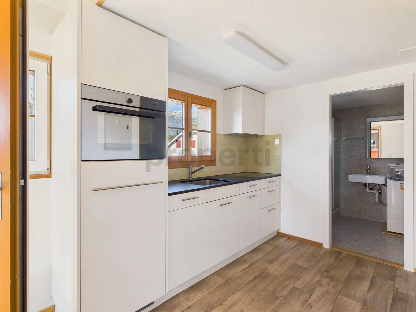 Studio moderne 1 pièce avec balcon, Kerns - Photo 2 sur 5