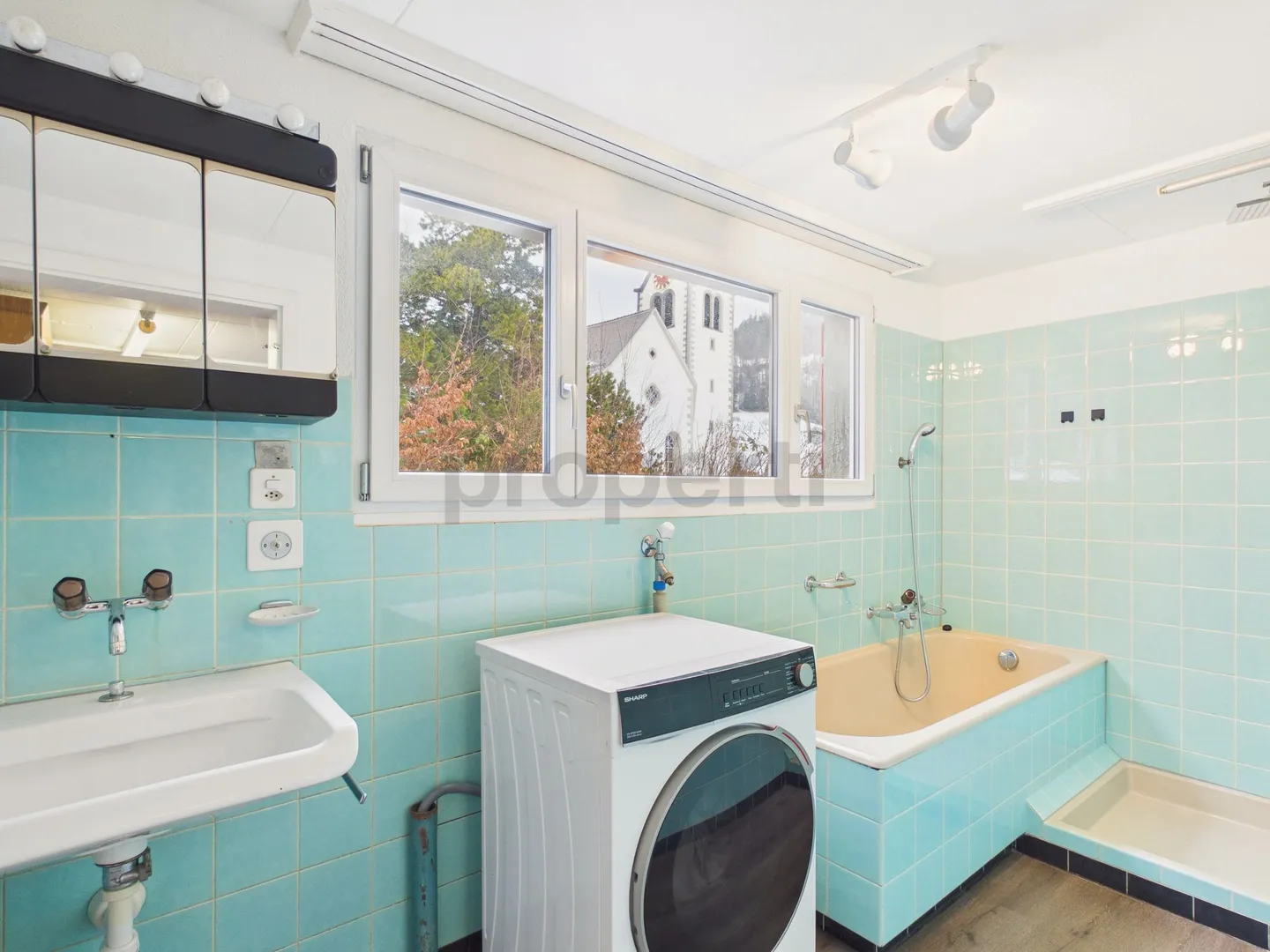 Spacious 7.5-room single-family house with balcony, Grub - Photo 12 of 13