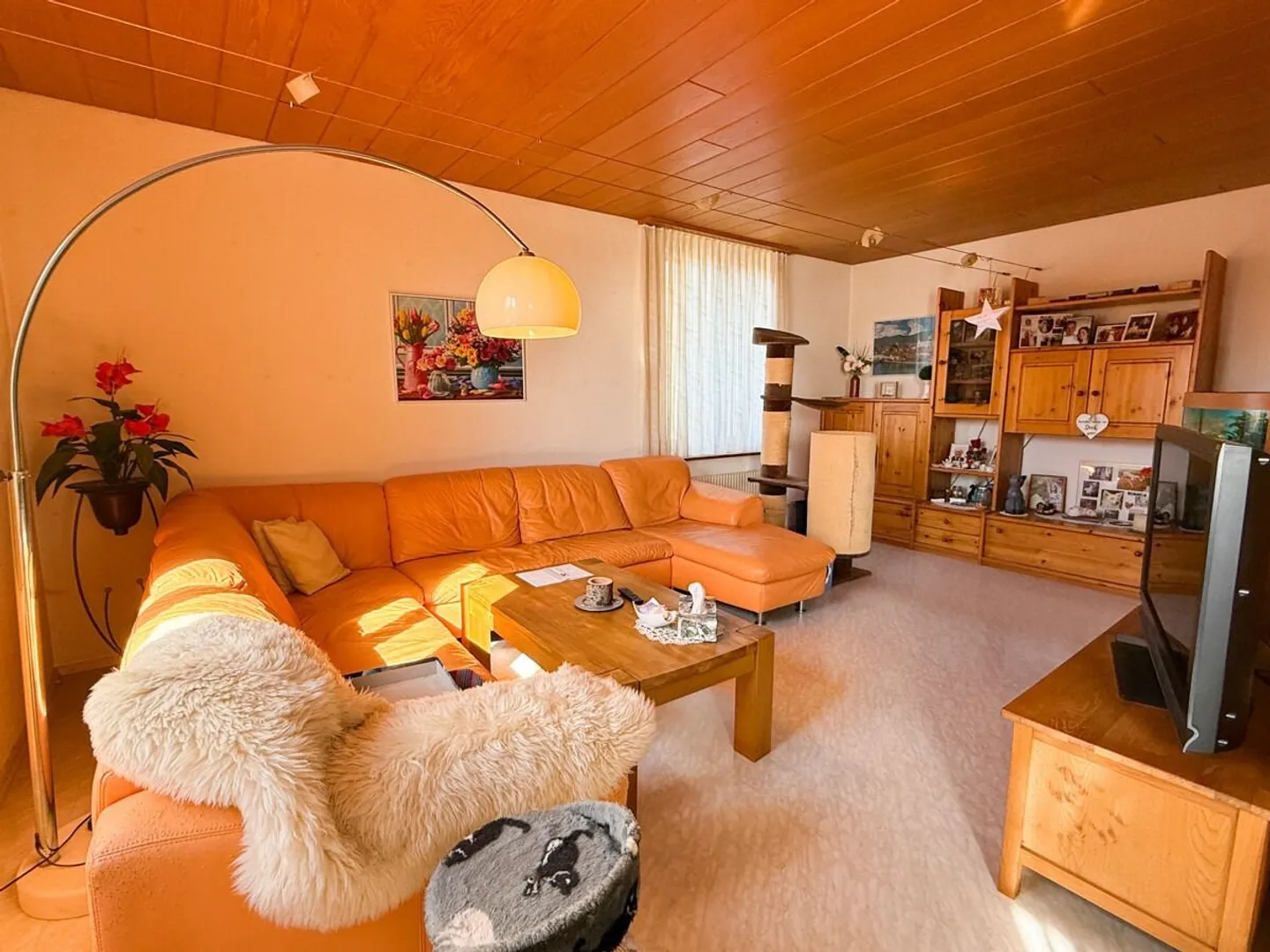 RENDEMENT SUPÉRIEUR | Maison trifamiliale à Luterbach Appartement rénové au rez-de-chaussée - Photo 2 sur 13