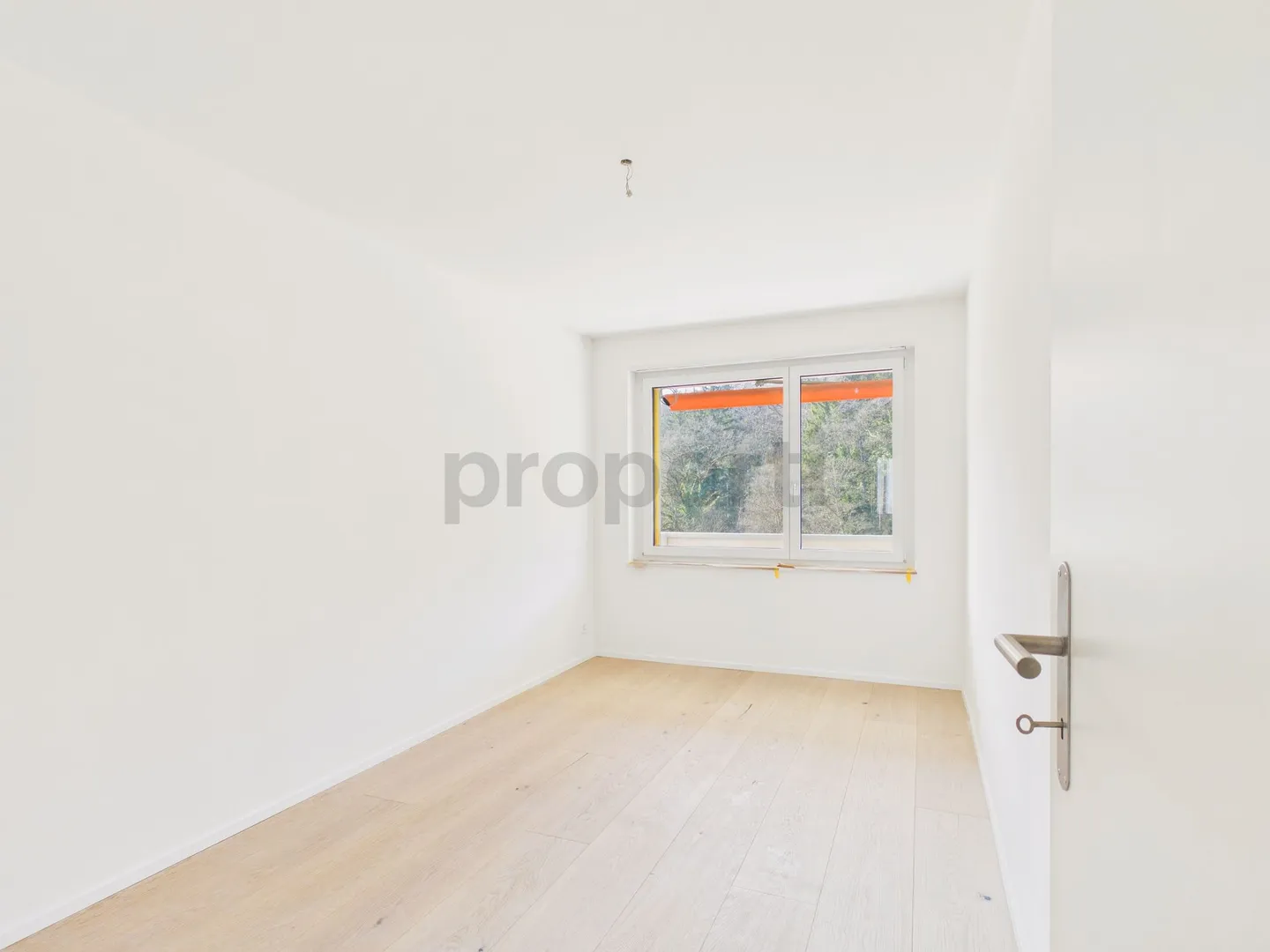 Appartamento attico di 4,5 stanze appena ristrutturato con terrazza da sogno e vista panoramica sul verde - Foto 5 di 9