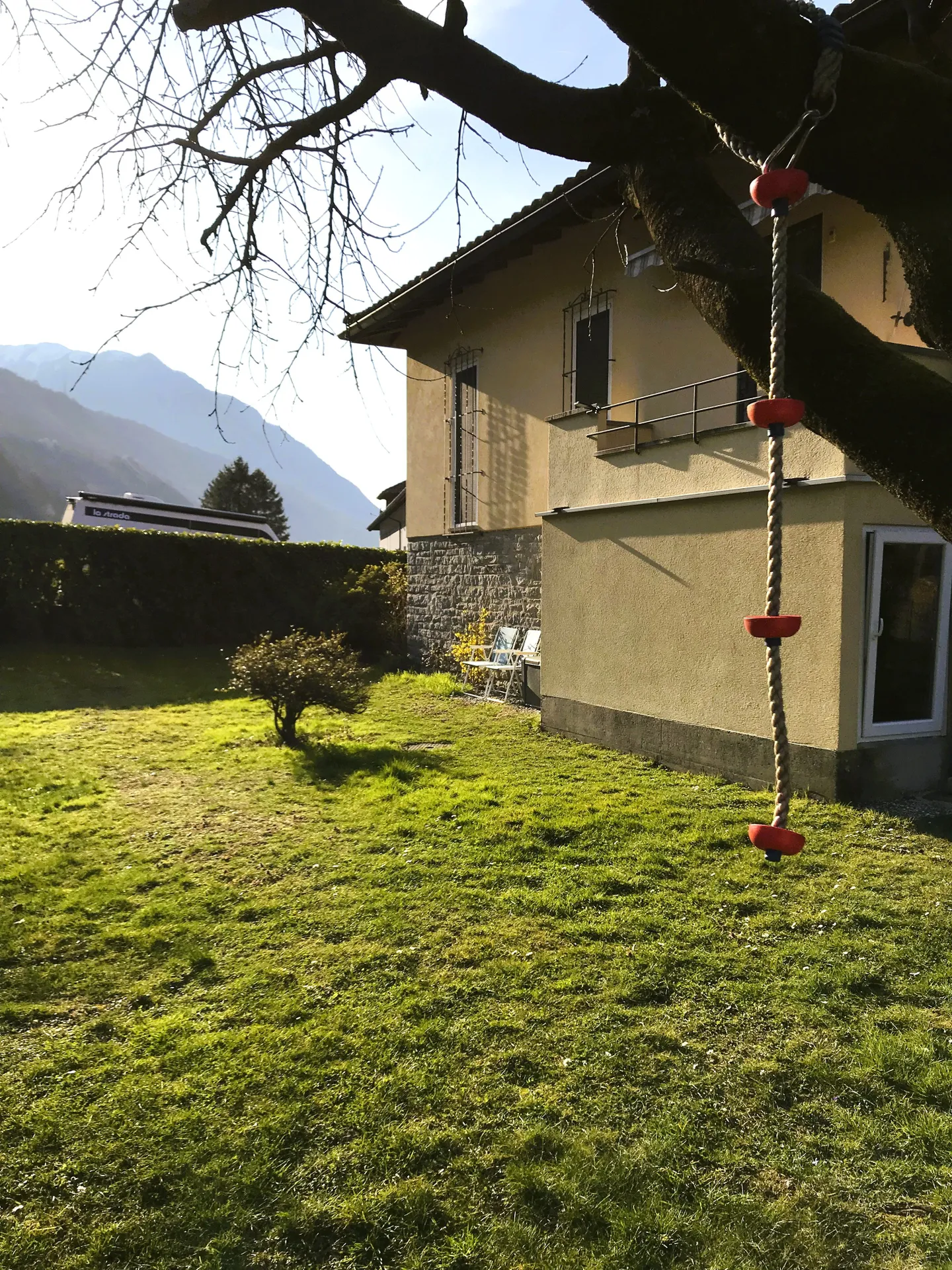 Einfamilienhaus mit 4,5 Zimmern in Cadenazzo - Raum und Komfort in zentraler Lage - Foto 7 von 13