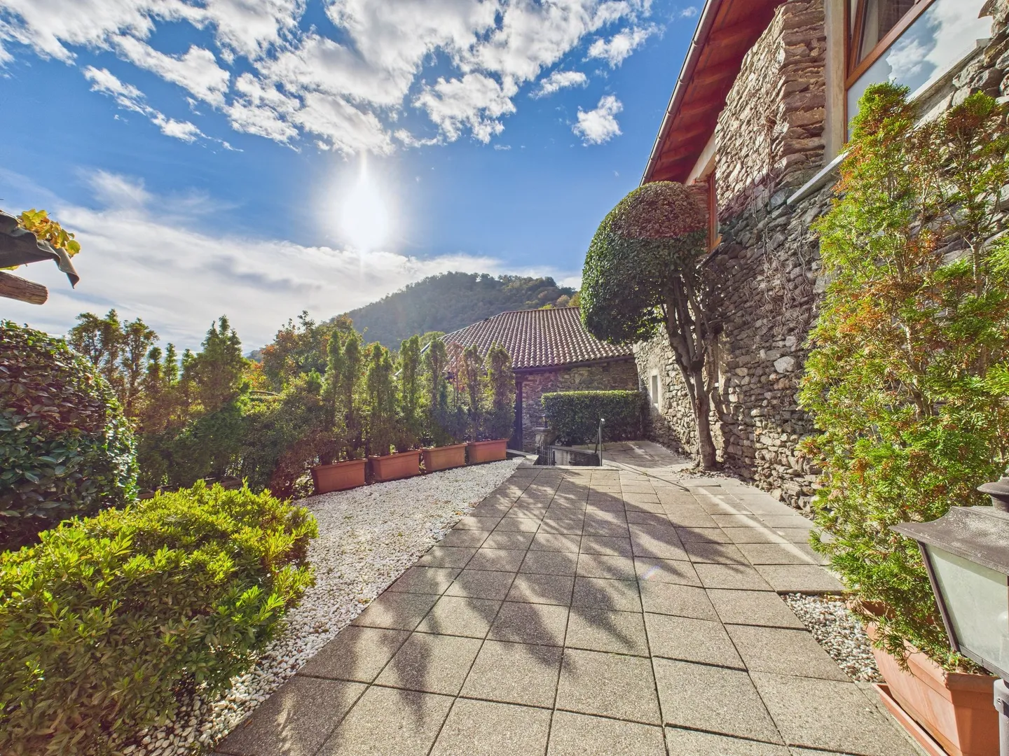 Affascinante rustico a Monteceneri - Foto 1 di 13