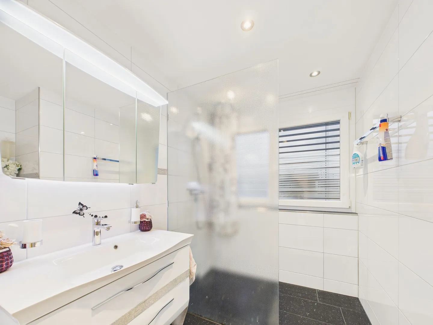 Modernes 5.5-Zimmer Einfamilienhaus mit Terrasse in Münchwilen - Photo 10 sur 12