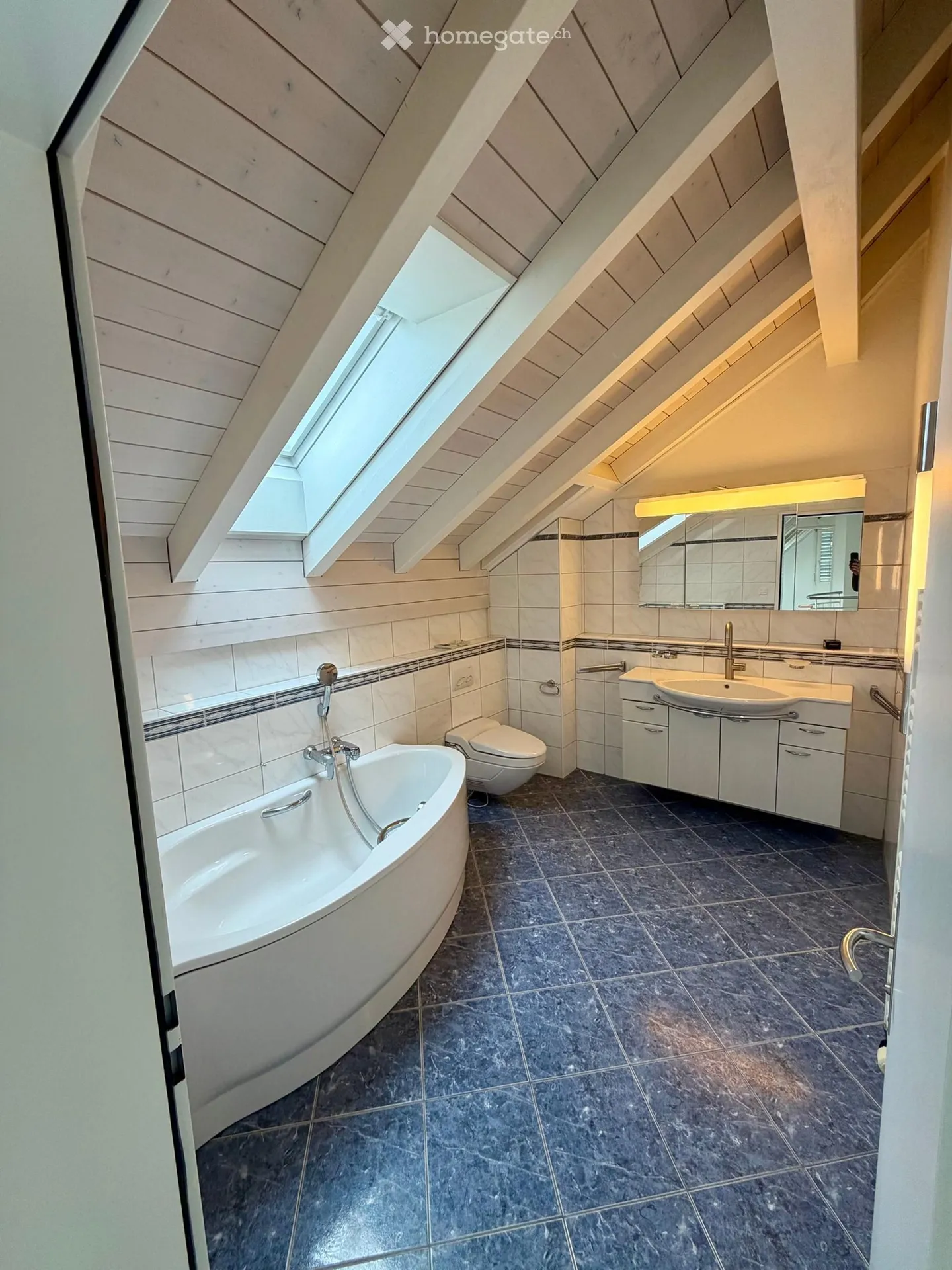 Moderno appartamento di 3.5 locali con ascensore e parcheggio sotterraneo, Unterengstringen - Foto 12 di 13