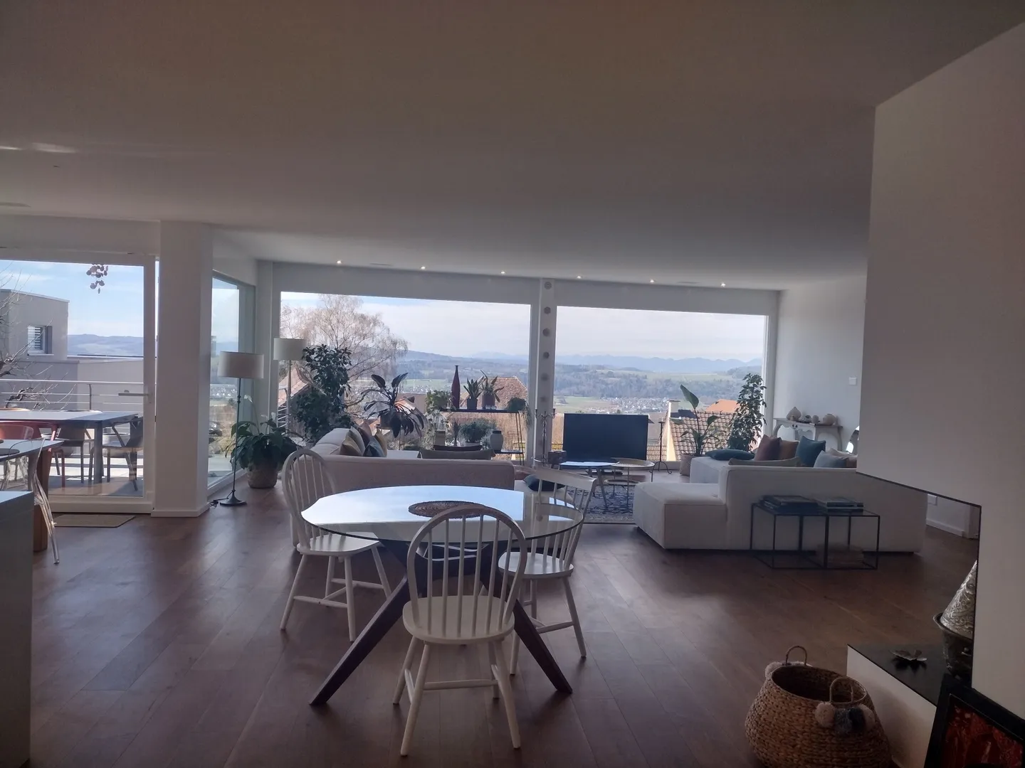 Appartement luxueux de 5,5 pièces à Bellikon - Photo 2 sur 12